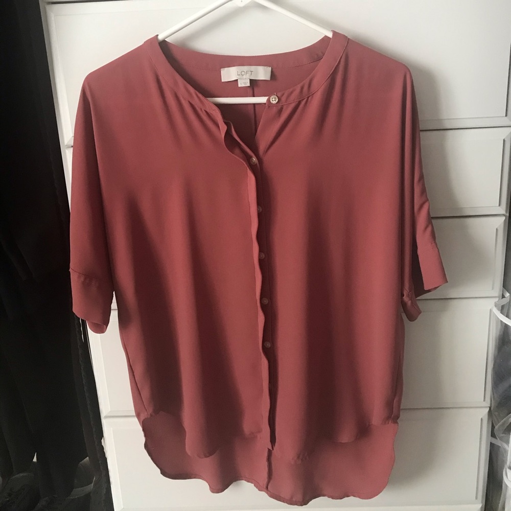 pink shirt